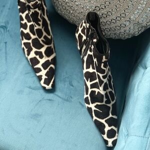 Saks Fifth Avenue, Leather bootie with Leather sole/ calf hair Black and white